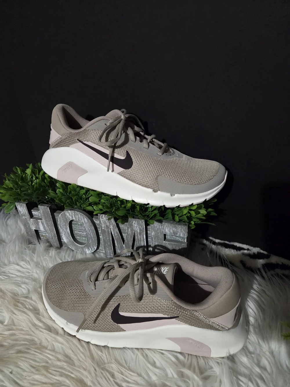 Nike Flex Train Taupe/Black and Light Pink Athletic Sneakers. Unisex 10W, 8.5M